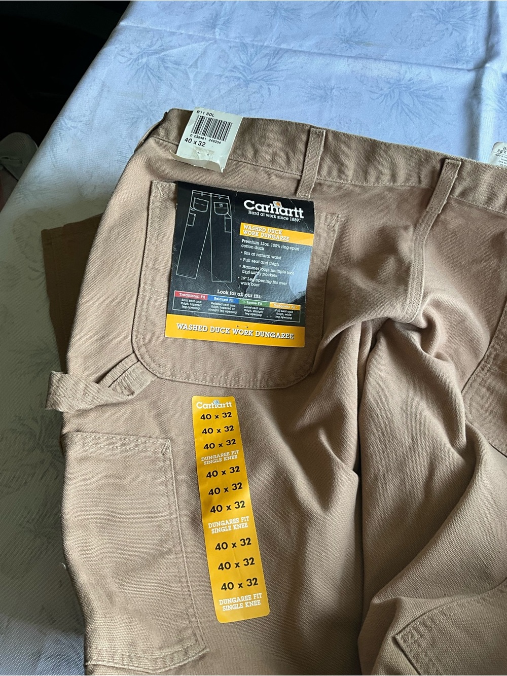 NWT men’s 40x32 Carhartt pants